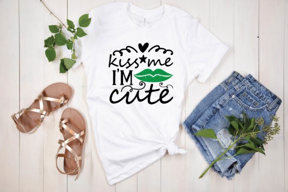 Reviewing the Kiss Me I’m Cute SVG for Embroidery